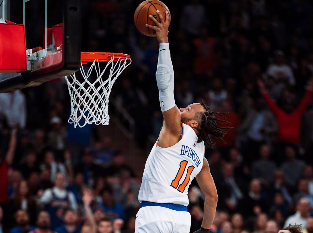 纽约尼克斯训练开放日；今晚远射贴柱引欢呼；欧篮联在即；临场指挥获称赞的简单介绍