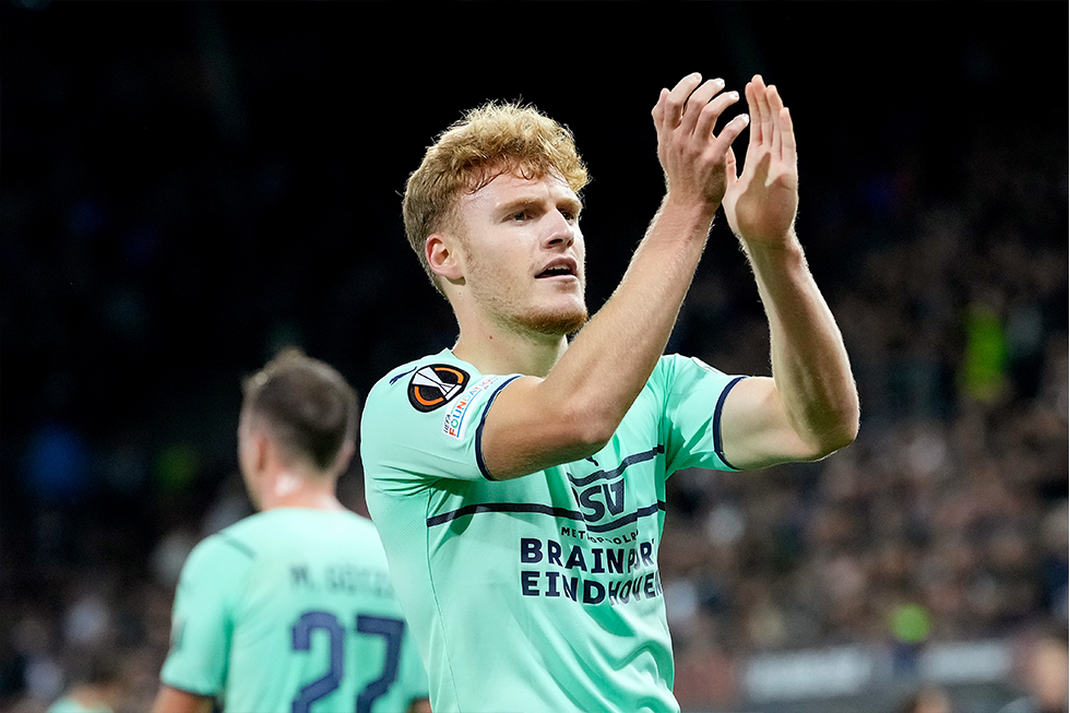 广州队训练开放日；今夜刷新队史纪录引欢呼；荷甲在即；球队文化再被提及的简单介绍