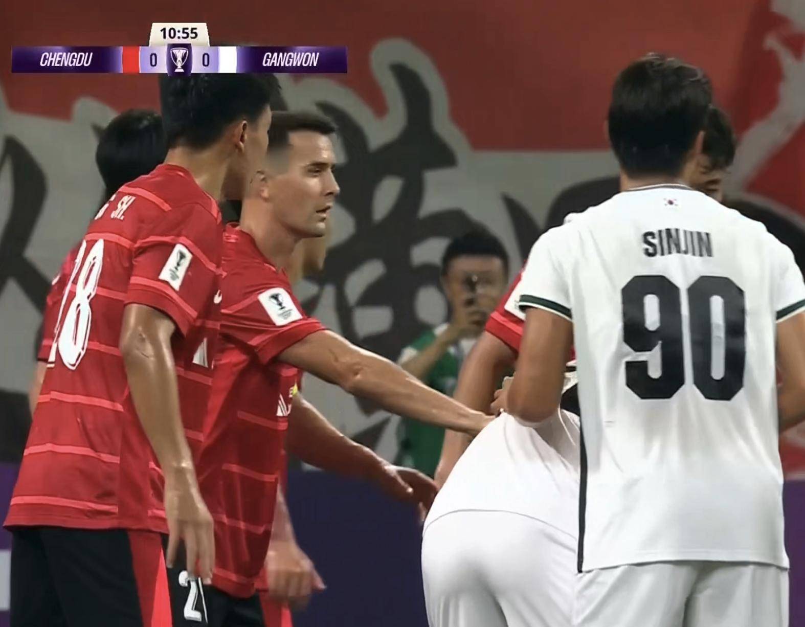 曼联训练开放日,国际比赛日门线救险引欢呼,亚冠在即,更衣室氛围转暖的简单介绍 曼联训练开放日,国际比赛日门线救险引欢呼,亚冠在即,更衣室氛围转暖的简单介绍