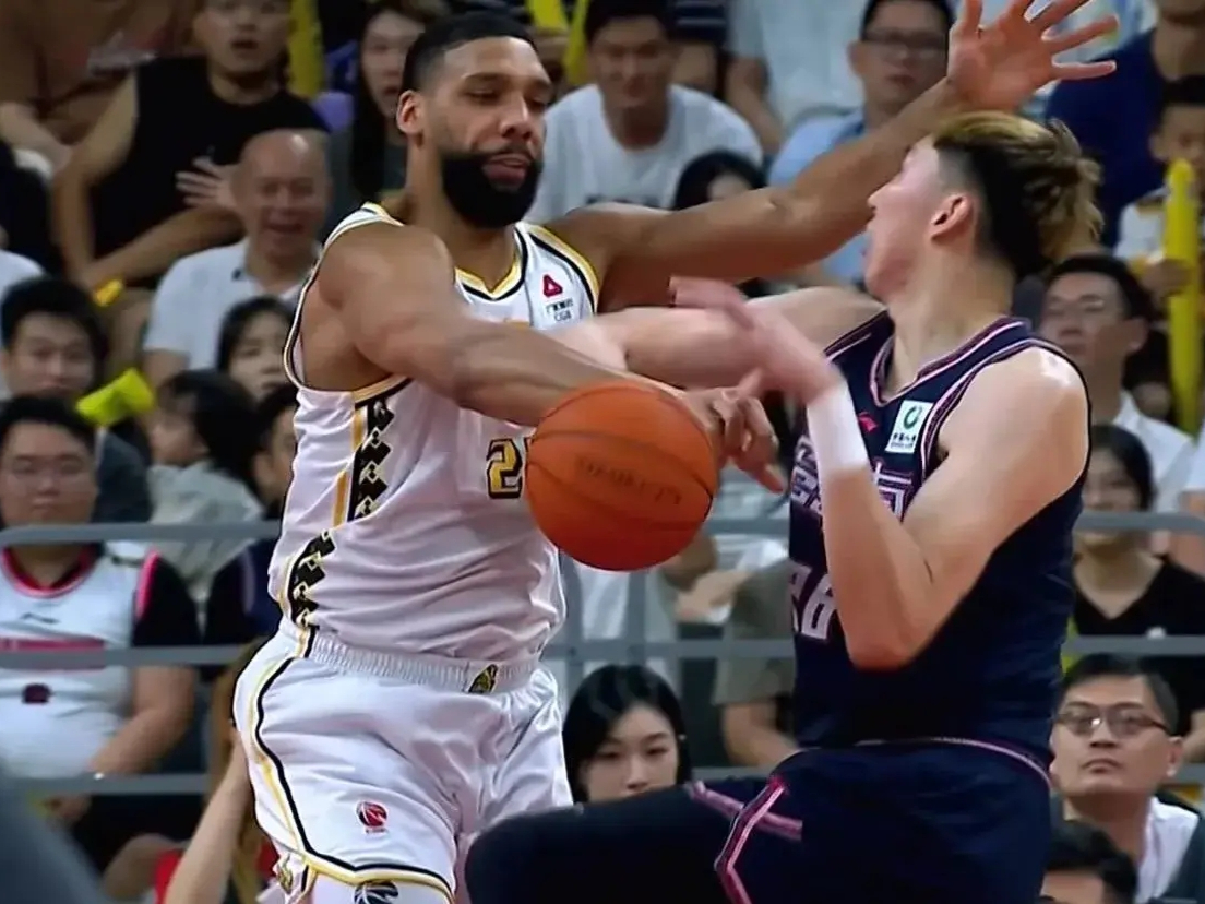 关于NBA总决赛赛程吃紧，广州队今夜状态回暖，话题不断，阵容厚度经受考验的信息