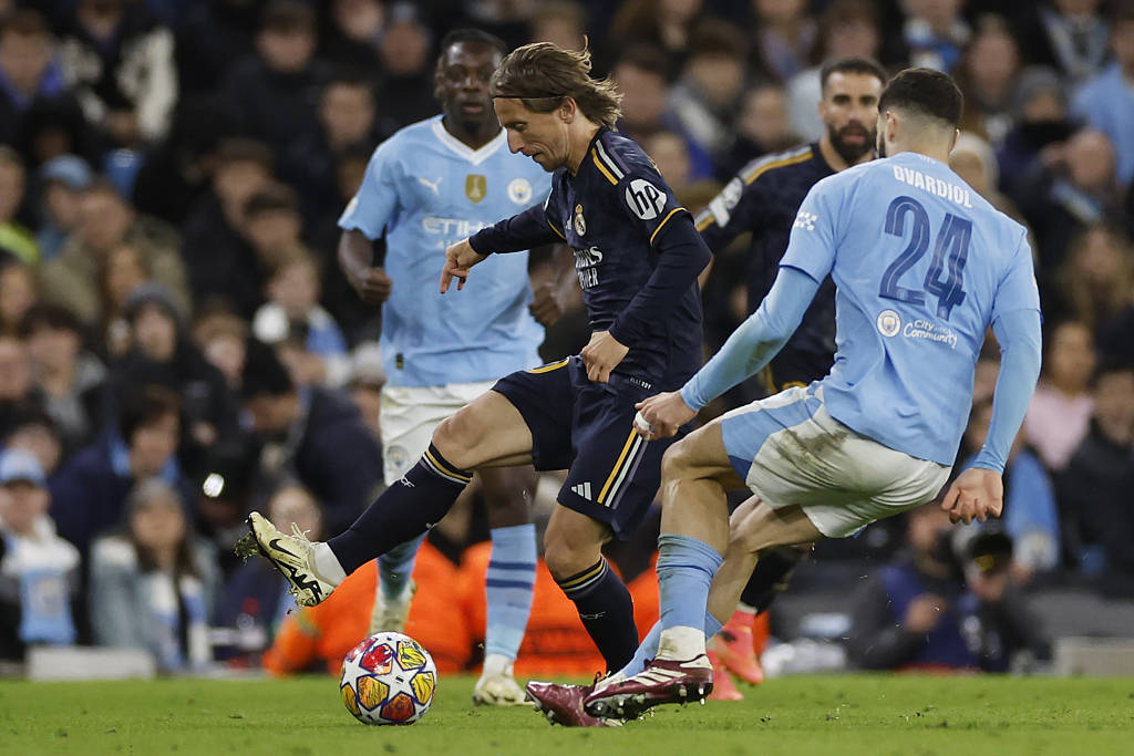 包含今晚多特蒙德备战英超，遗憾出局细节曝光，态度坚定，赛季目标并未改变的词条