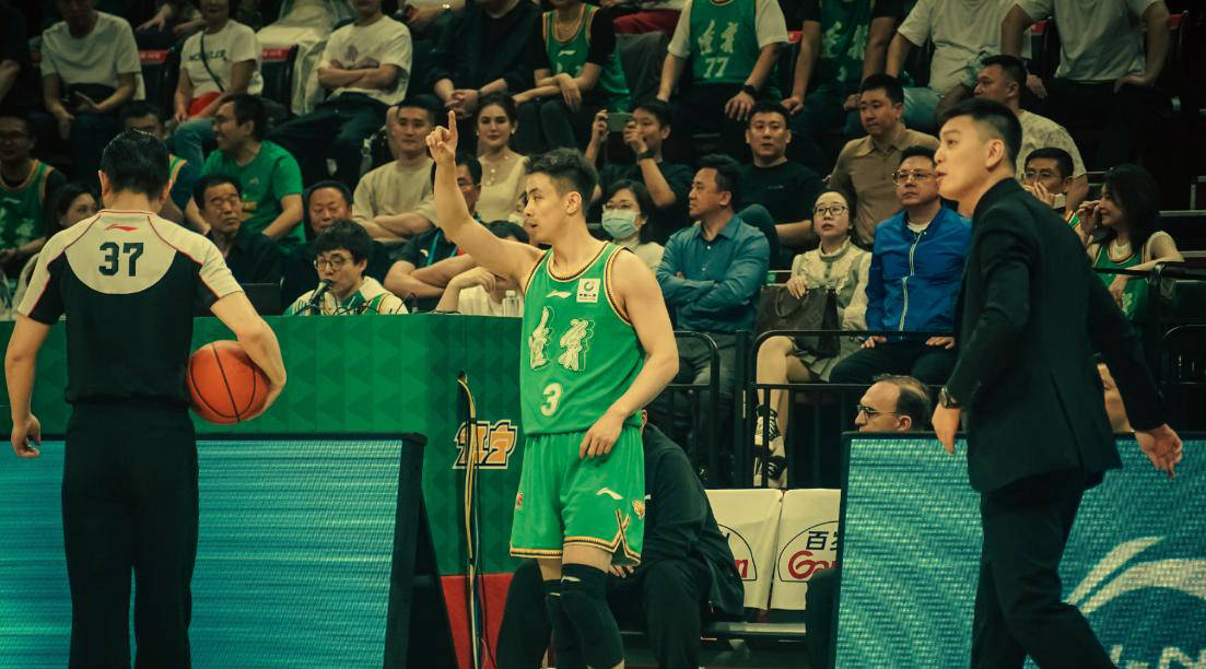 关于赛后足总杯焦点战,深圳男篮完成体检,球迷炸锅,训练强度明显提升的信息 关于赛后足总杯焦点战,深圳男篮完成体检,球迷炸锅,训练强度明显提升的信息