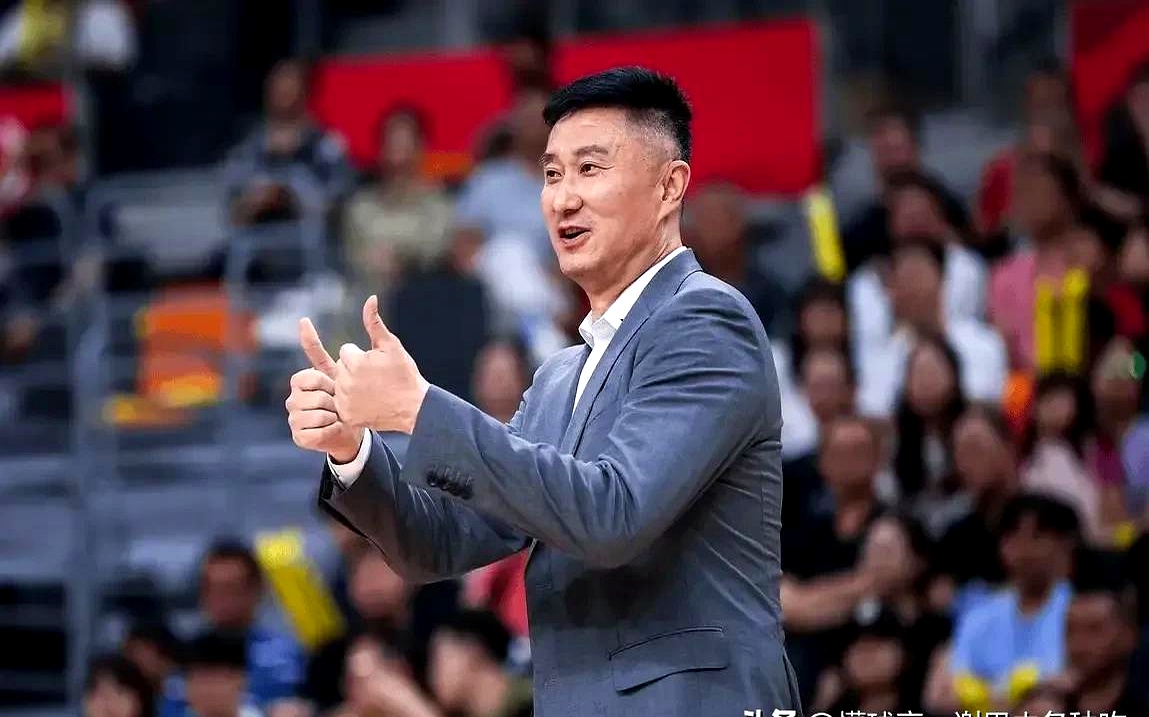 爱游戏官方推荐 今夜广东宏远备战欧超杯，止住颓势细节曝光，质疑声仍在，资深球员宣示担当