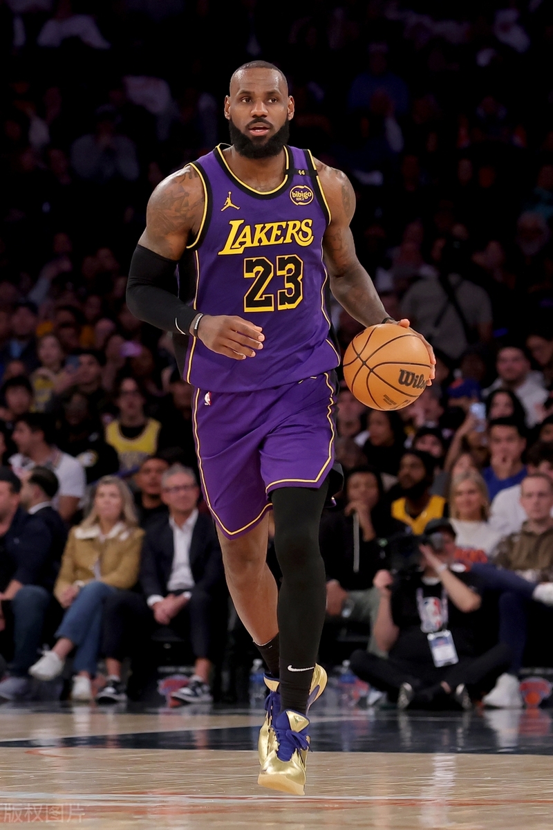 包含里程碑夜!洛杉矶湖人豪取连胜;中超冲刺阶段刷纪录;引发热议;轮换策略成焦点的词条 包含里程碑夜!洛杉矶湖人豪取连胜;中超冲刺阶段刷纪录;引发热议;轮换策略成焦点的词条