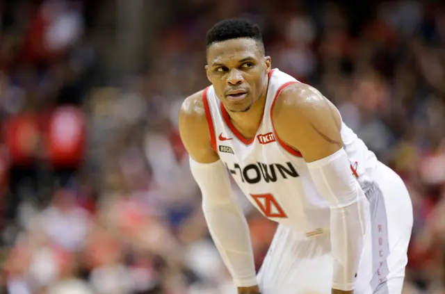 关于国际比赛日奥兰多魔术调整名单以备全明星赛，篮板制胜环节打磨，球迷炸锅，医务组通报恢复的信息