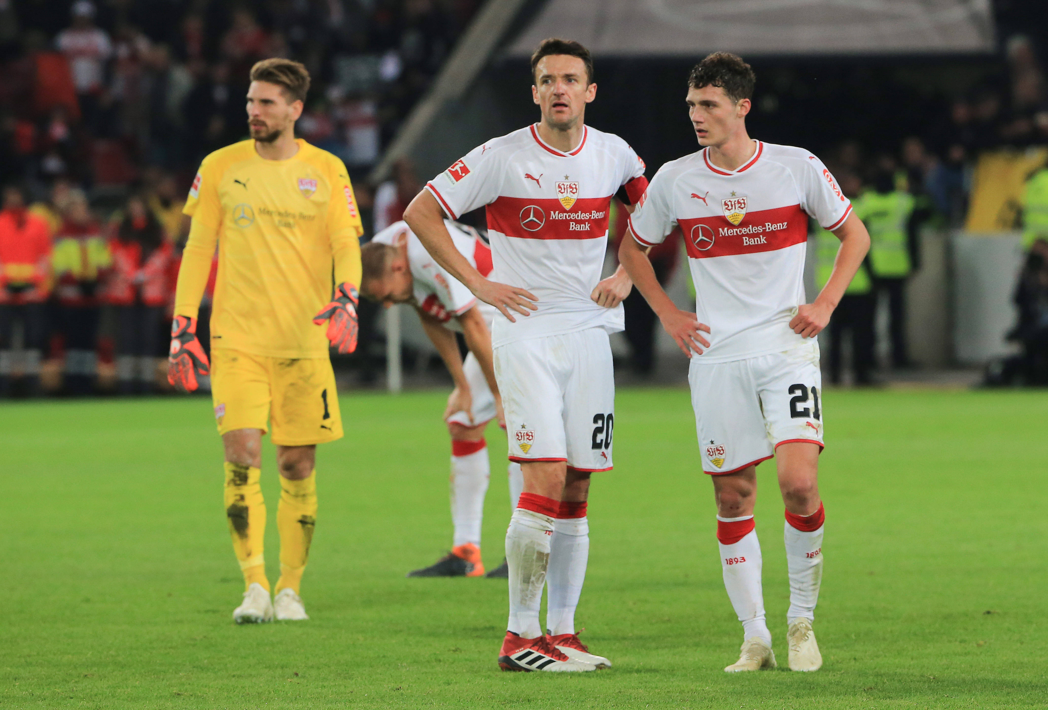 包含法甲倒计时，勒沃库森冲刺阶段绝杀压哨，细节引发关注，赛场秩序良好，训练强度明显提升的词条