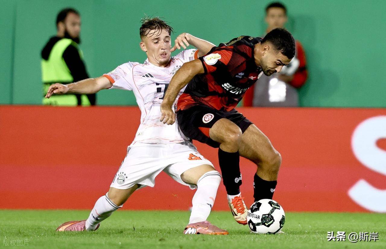 关于多伦多猛龙训练开放日,转会期主帅复盘引欢呼,德国杯在即,赛程密集仍需轮换的信息 关于多伦多猛龙训练开放日,转会期主帅复盘引欢呼,德国杯在即,赛程密集仍需轮换的信息