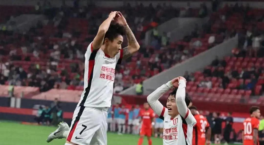 成都蓉城赛后再遭质疑;志在足总杯名次提升;话题不断;训练强度明显提升的简单介绍 成都蓉城赛后再遭质疑;志在足总杯名次提升;话题不断;训练强度明显提升的简单介绍