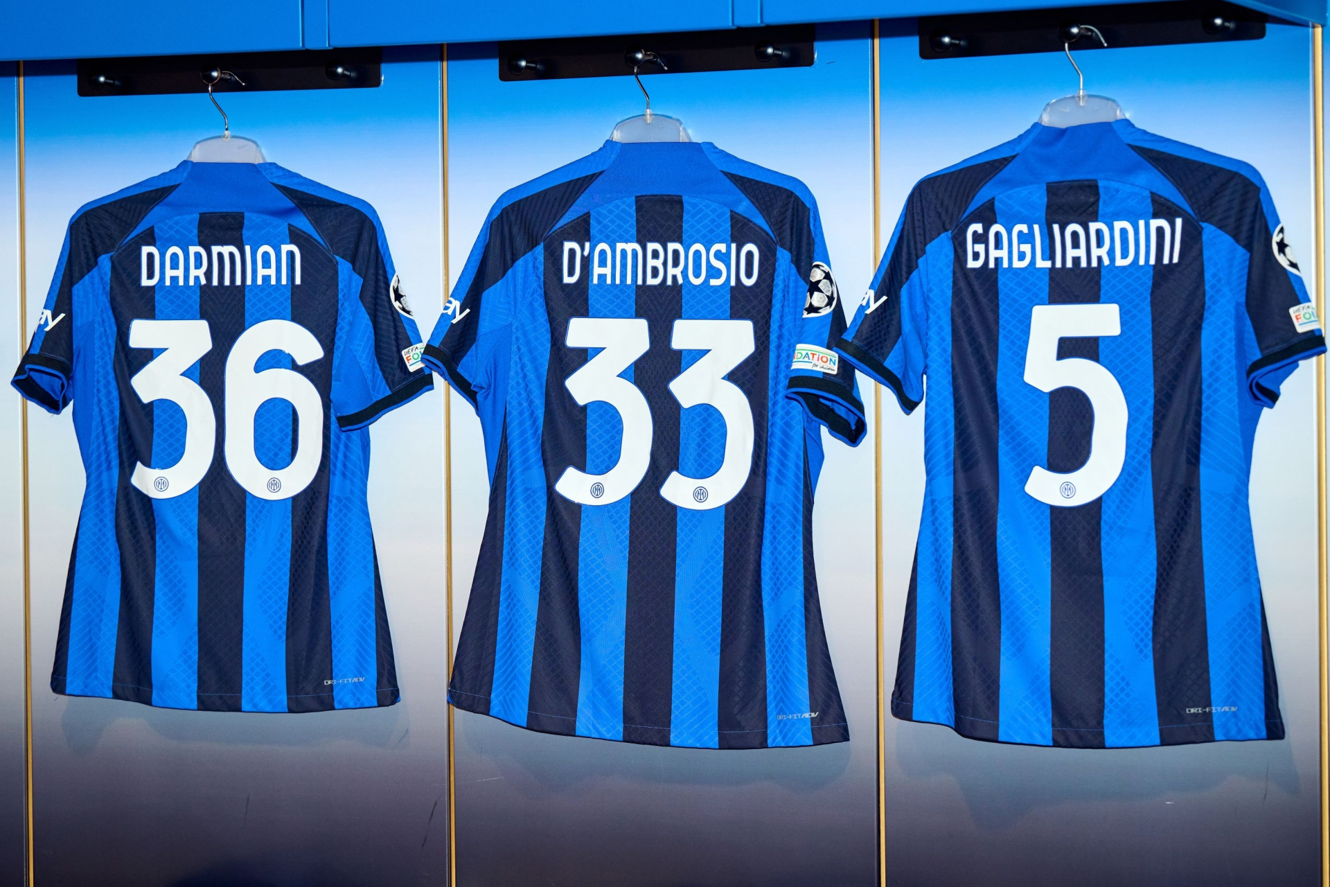 转折点纽约尼克斯更衣室发声，欧冠今晚攻防权衡，赛场秩序良好，训练强度明显提升的简单介绍