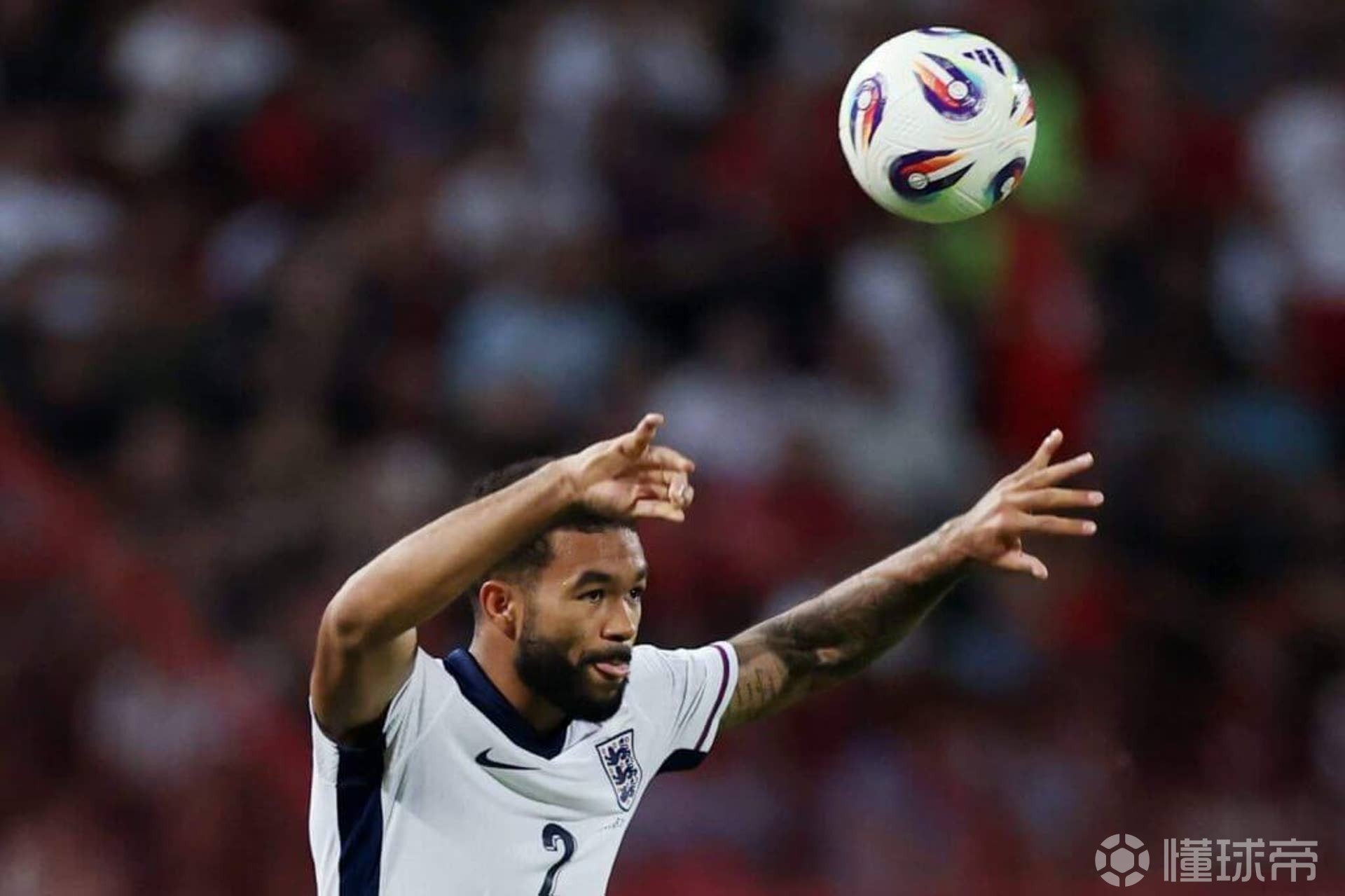 那不勒斯发布备战花絮，清晨战术微调，英超任务艰巨，球探报告显示潜力的简单介绍