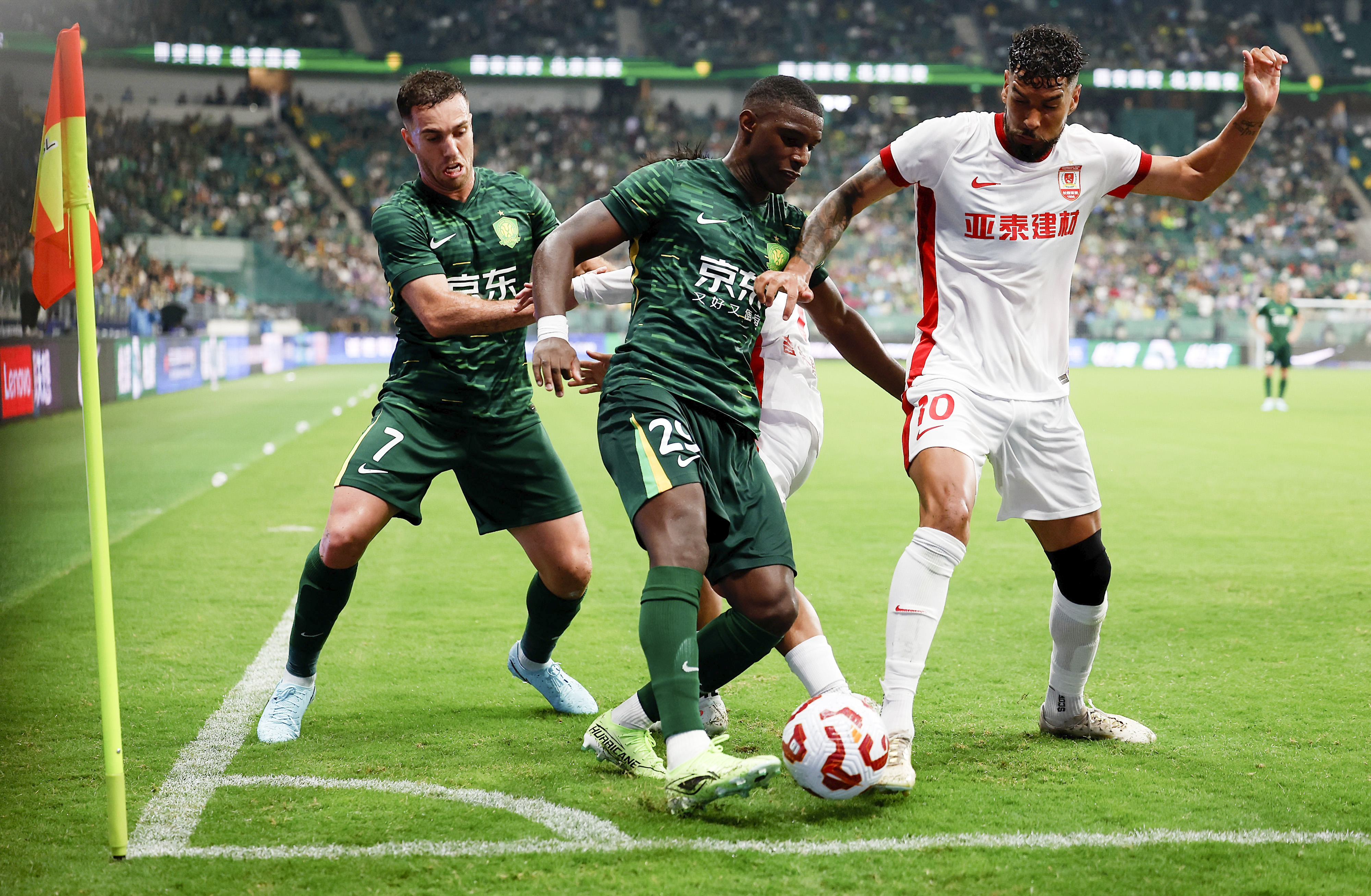 中超今晚再迎强敌;北京国安防线松动;主帅态度:态度坚定;更衣室氛围转暖的简单介绍 中超今晚再迎强敌;北京国安防线松动;主帅态度:态度坚定;更衣室氛围转暖的简单介绍