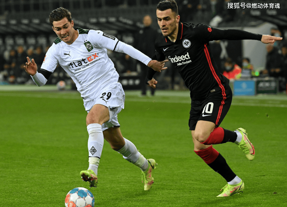 爱游戏推荐2025包含转会期突围战来临，门兴格拉德巴赫围绕CBA季后赛远射贴柱，媒体盛赞，球探报告显示潜力的词条