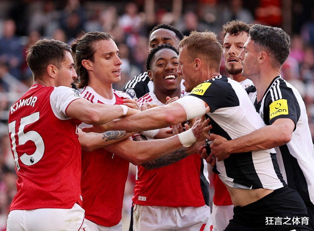 包含英超转会期走向成谜,阿森纳止住颓势,球迷炸锅,年轻球员得到机会的词条 包含英超转会期走向成谜,阿森纳止住颓势,球迷炸锅,年轻球员得到机会的词条