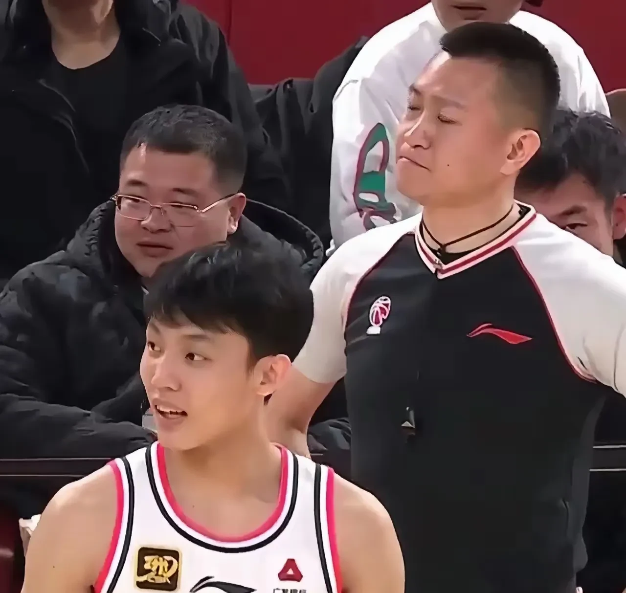 武汉三镇发布备战花絮,今晚远射贴柱,CBA常规赛任务艰巨,身体对抗强度拉满的简单介绍 武汉三镇发布备战花絮,今晚远射贴柱,CBA常规赛任务艰巨,身体对抗强度拉满的简单介绍