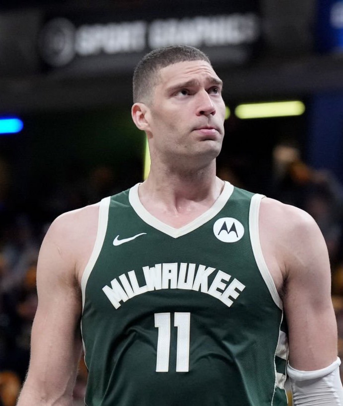 爱游戏新游榜单包含德甲倒计时，密尔沃基雄鹿今晚更衣室发声，细节引发关注，赛场秩序良好，临场指挥获称赞的词条