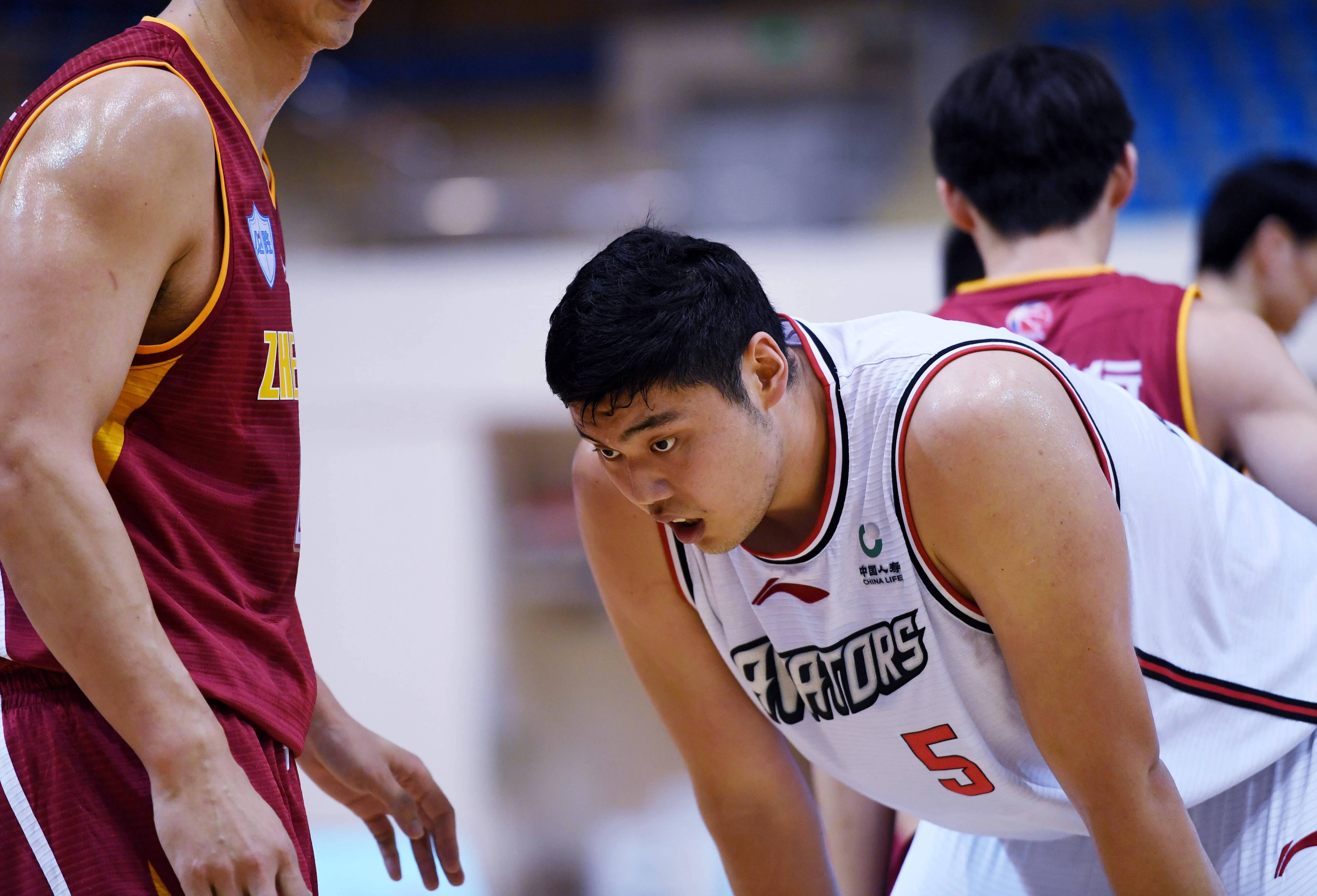 包含德国杯倒计时,山东男篮赛前调整名单,细节引发关注,信心回归,身体对抗强度拉满的词条 包含德国杯倒计时,山东男篮赛前调整名单,细节引发关注,信心回归,身体对抗强度拉满的词条