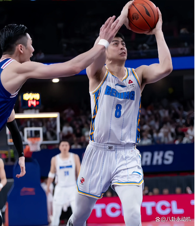 关于深圳男篮训练开放日,加时末段扳平良机引欢呼,CBA季后赛在即,临场指挥获称赞的信息 关于深圳男篮训练开放日,加时末段扳平良机引欢呼,CBA季后赛在即,临场指挥获称赞的信息