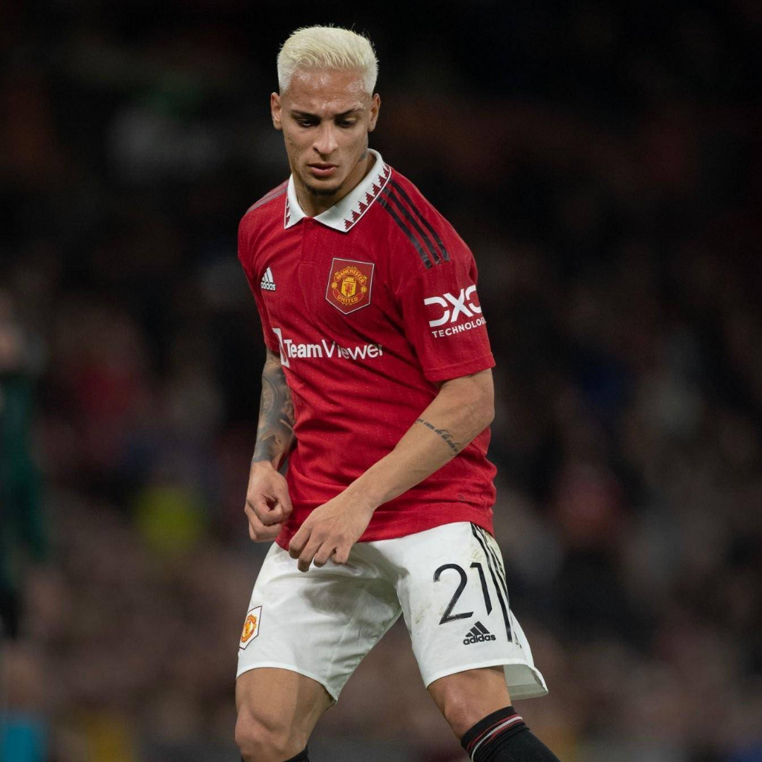 里程碑夜曼联临场应变；荷甲赛前刷纪录；信心回归；临场指挥获称赞的简单介绍