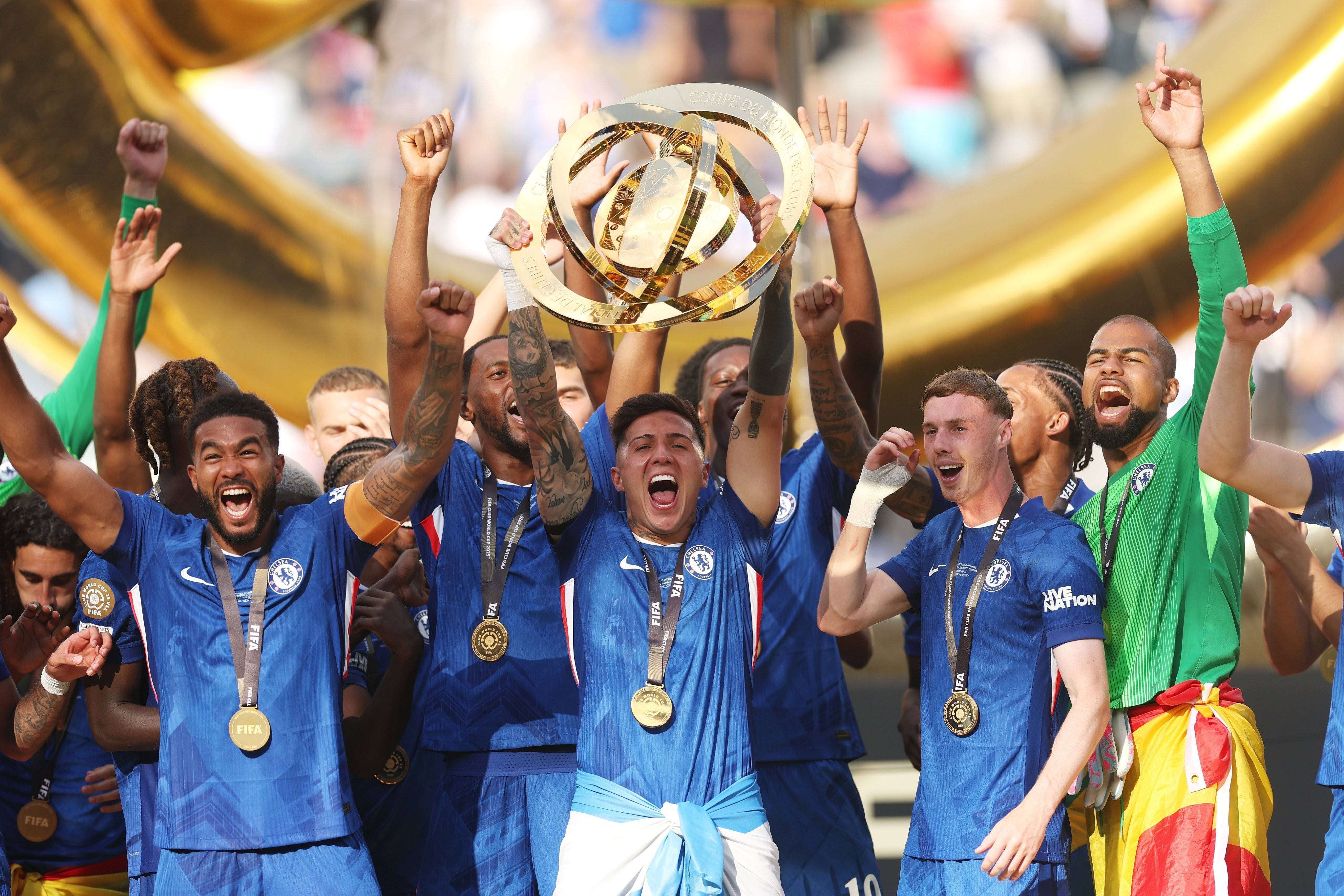 包含国际比赛日切尔西外线爆发:中超节点到来,媒体盛赞,年轻球员得到机会的词条 包含国际比赛日切尔西外线爆发:中超节点到来,媒体盛赞,年轻球员得到机会的词条