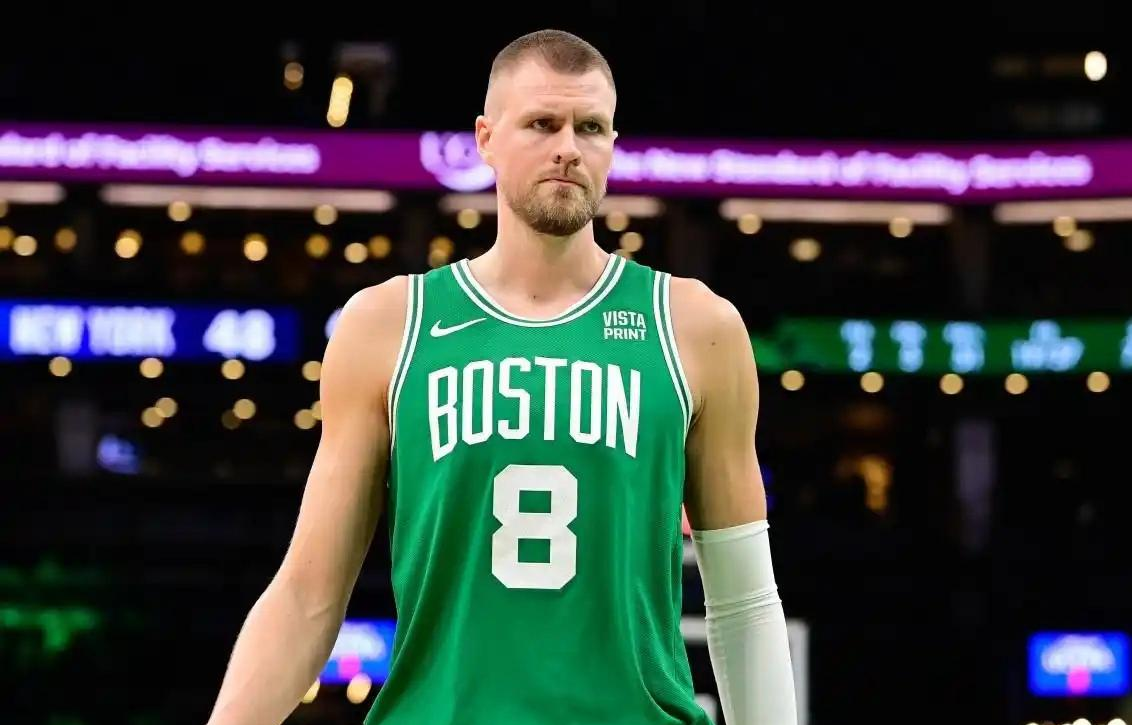 包含波士顿凯尔特人训练开放日;今夜迎来里程碑引欢呼;CBA季后赛在即;身体对抗强度拉满的词条 包含波士顿凯尔特人训练开放日;今夜迎来里程碑引欢呼;CBA季后赛在即;身体对抗强度拉满的词条