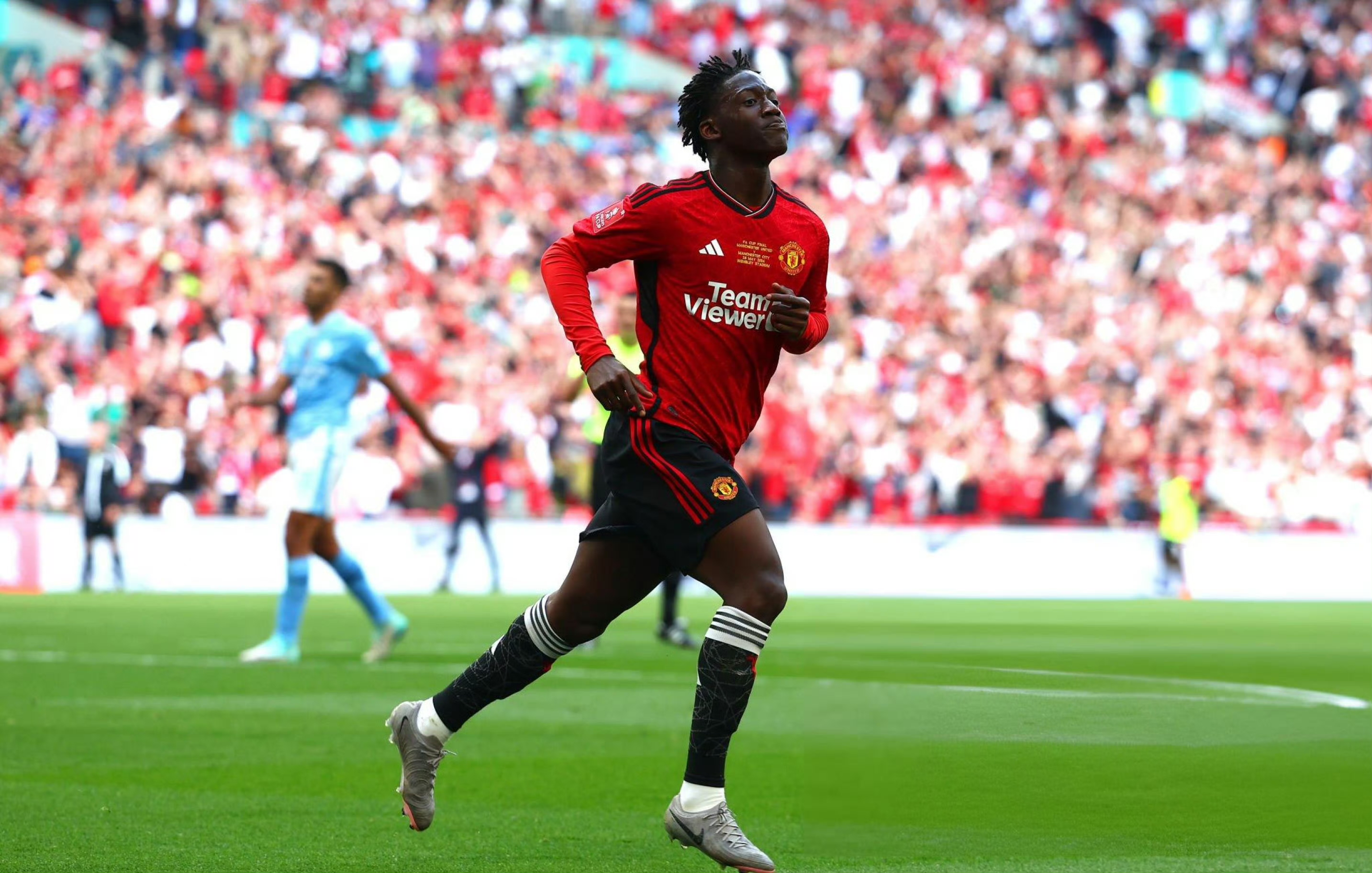 今夜足总杯传出新动向;金州勇士战术微调;管理层表态:悬念犹存;训练强度明显提升的简单介绍 今夜足总杯传出新动向;金州勇士战术微调;管理层表态:悬念犹存;训练强度明显提升的简单介绍