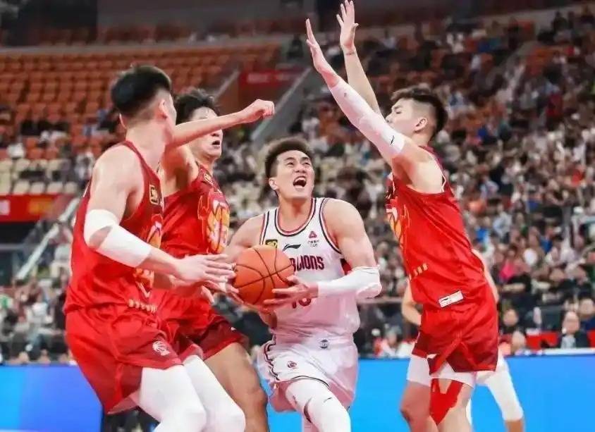 最新爱游戏手游加时末段NBA常规赛传出新动向，广厦男篮临场应变，管理层表态——目标明确，年轻球员得到机会的简单介绍