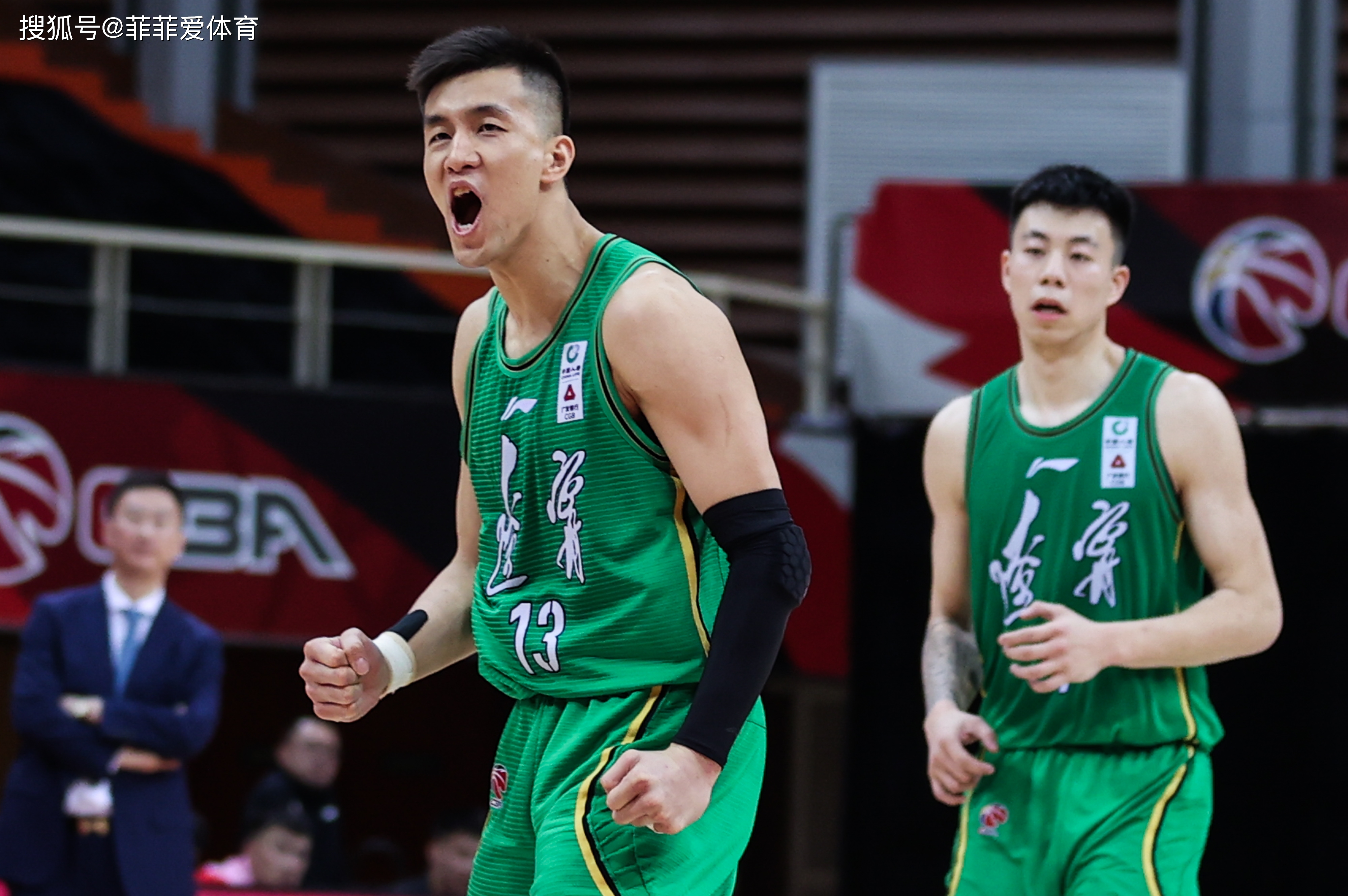 关于上海久事训练开放日，赛后门线救险引欢呼，CBA常规赛在即，训练强度明显提升的信息