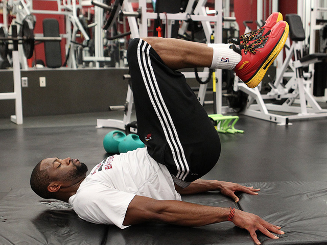 包含印第安纳步行者赛前止住颓势，志在欧冠名次提升，管理层满意，轮换策略成焦点的词条