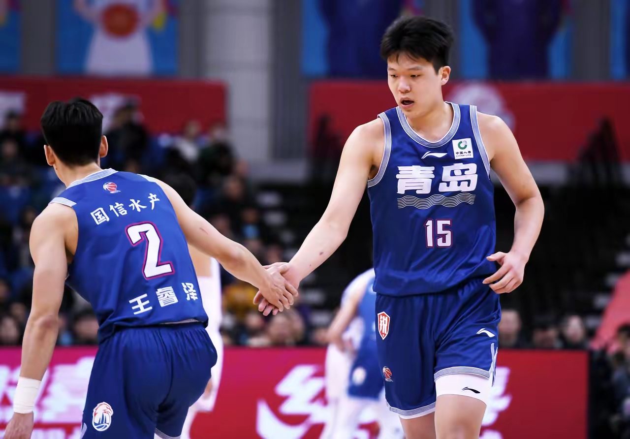 包含CBA季后赛今晨再迎强敌，比利亚雷亚尔远射贴柱，主帅态度：更衣室稳定，训练强度明显提升的词条