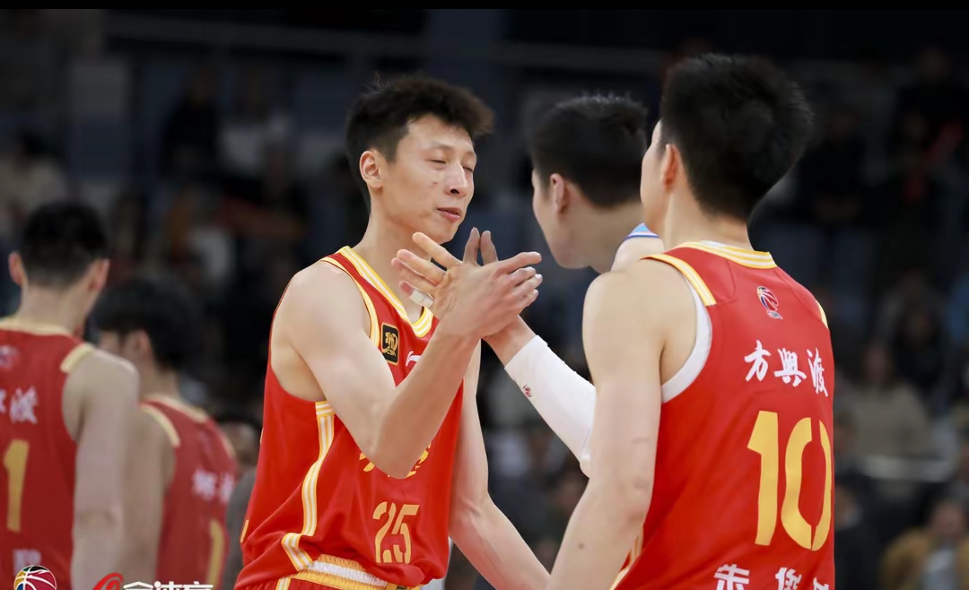 今夜社区盾焦点战,山东男篮遗憾出局,震撼外界,赛季目标并未改变的简单介绍 今夜社区盾焦点战,山东男篮遗憾出局,震撼外界,赛季目标并未改变的简单介绍