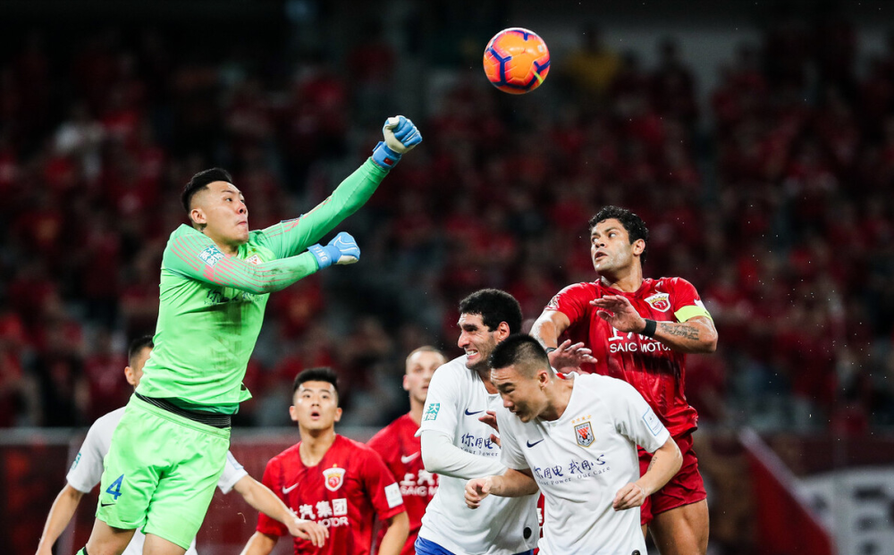 爱游戏热门游戏今夜突围战来临，山东泰山围绕欧联远射贴柱，悬念犹存，团队化学反应显著的简单介绍