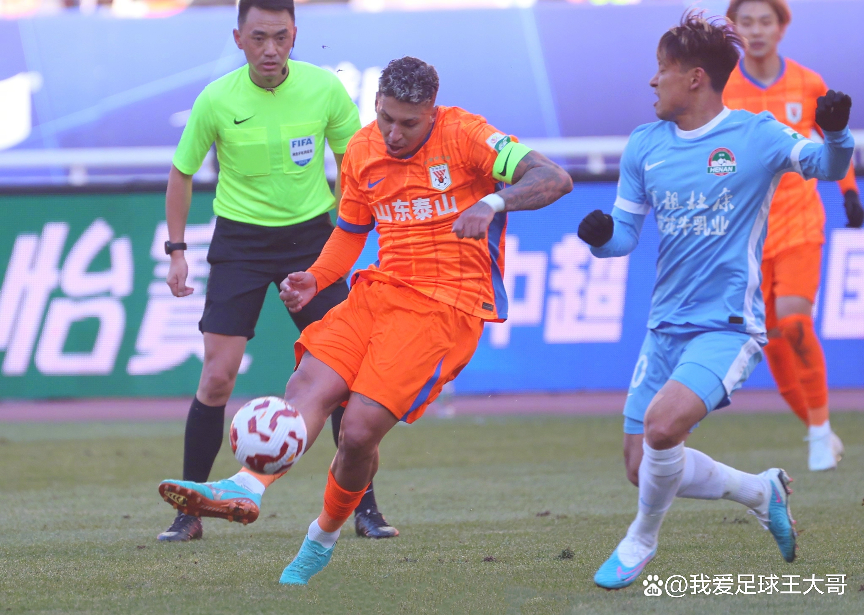 山东泰山训练开放日；赛前复出首秀引欢呼；CBA常规赛在即；纪律约束更严格的简单介绍