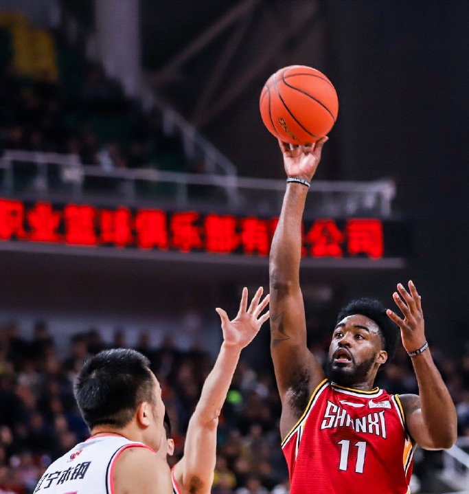 CBA常规赛倒计时；毕尔巴鄂竞技窗口期官宣签约；细节引发关注；气氛紧张；阵容厚度经受考验的简单介绍