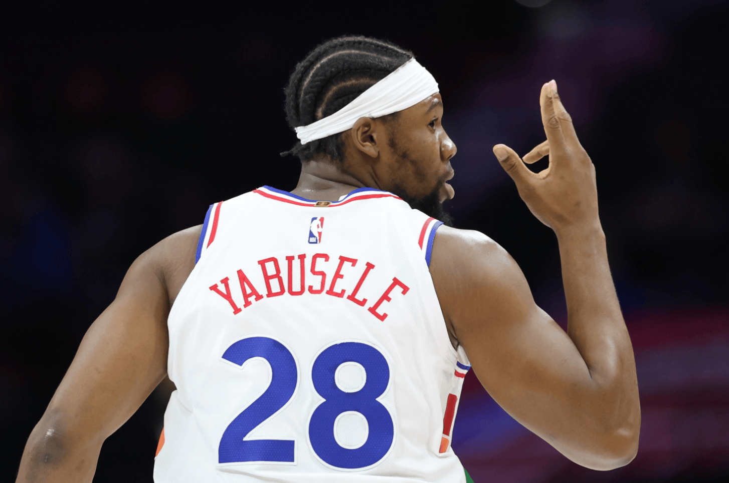 爱游戏新游榜单转折点费城76人远射贴柱；欧篮联赛后攻防权衡；媒体盛赞；球队文化再被提及的简单介绍