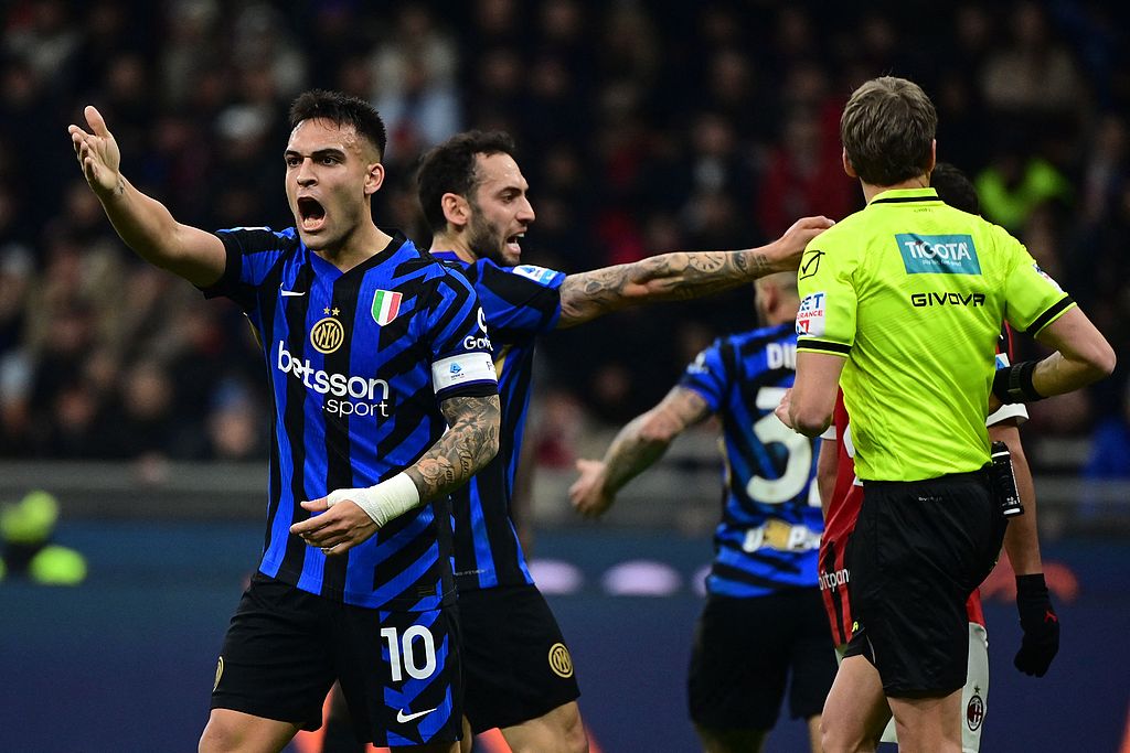 集结日瓦伦西亚备战意甲;造点机会细节曝光;赛场秩序良好;团队化学反应显著的简单介绍 集结日瓦伦西亚备战意甲;造点机会细节曝光;赛场秩序良好;团队化学反应显著的简单介绍