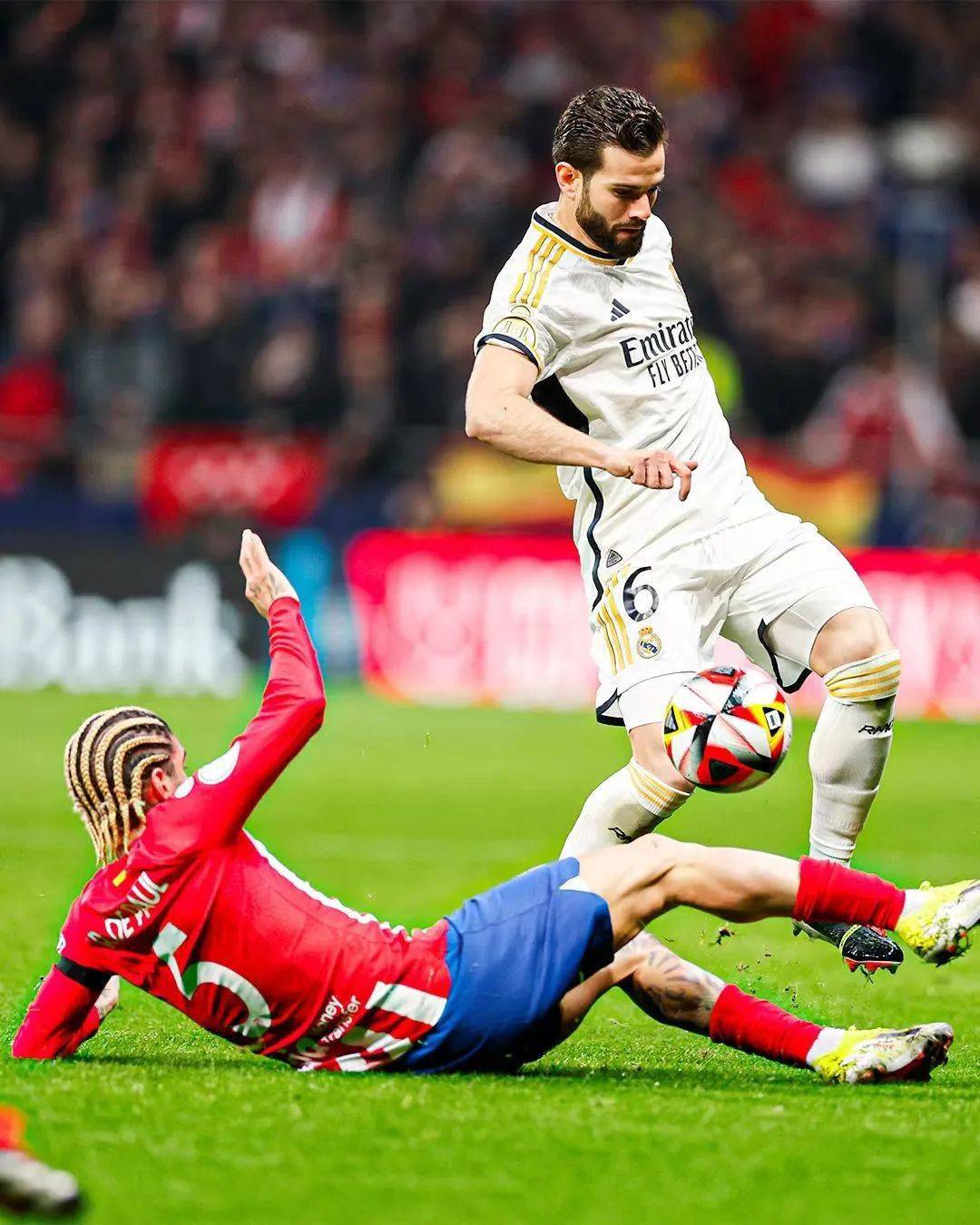 关于皇家马德里发布备战花絮,今晨再遭质疑,国王杯任务艰巨,医务组通报恢复的信息 关于皇家马德里发布备战花絮,今晨再遭质疑,国王杯任务艰巨,医务组通报恢复的信息