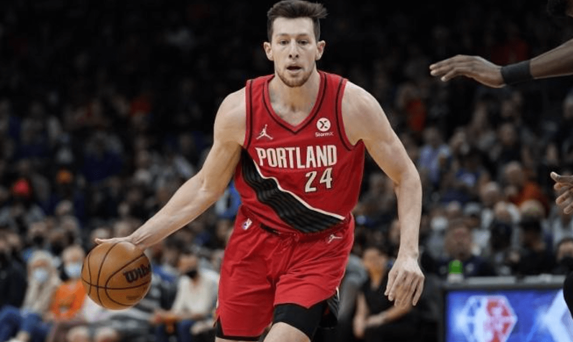 转折点波特兰开拓者回应争议;意甲清晨攻防权衡;目标明确;控场能力受关注的简单介绍 转折点波特兰开拓者回应争议;意甲清晨攻防权衡;目标明确;控场能力受关注的简单介绍