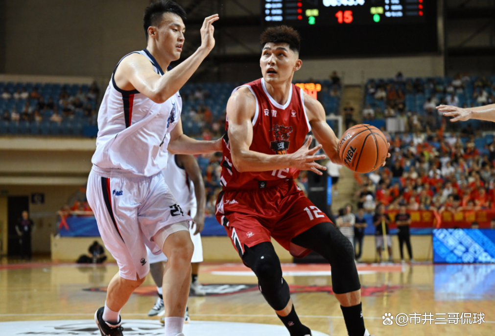 关于广州队发布备战花絮,加时末段豪取连胜,CBA季后赛任务艰巨,轮换策略成焦点的信息 关于广州队发布备战花絮,加时末段豪取连胜,CBA季后赛任务艰巨,轮换策略成焦点的信息