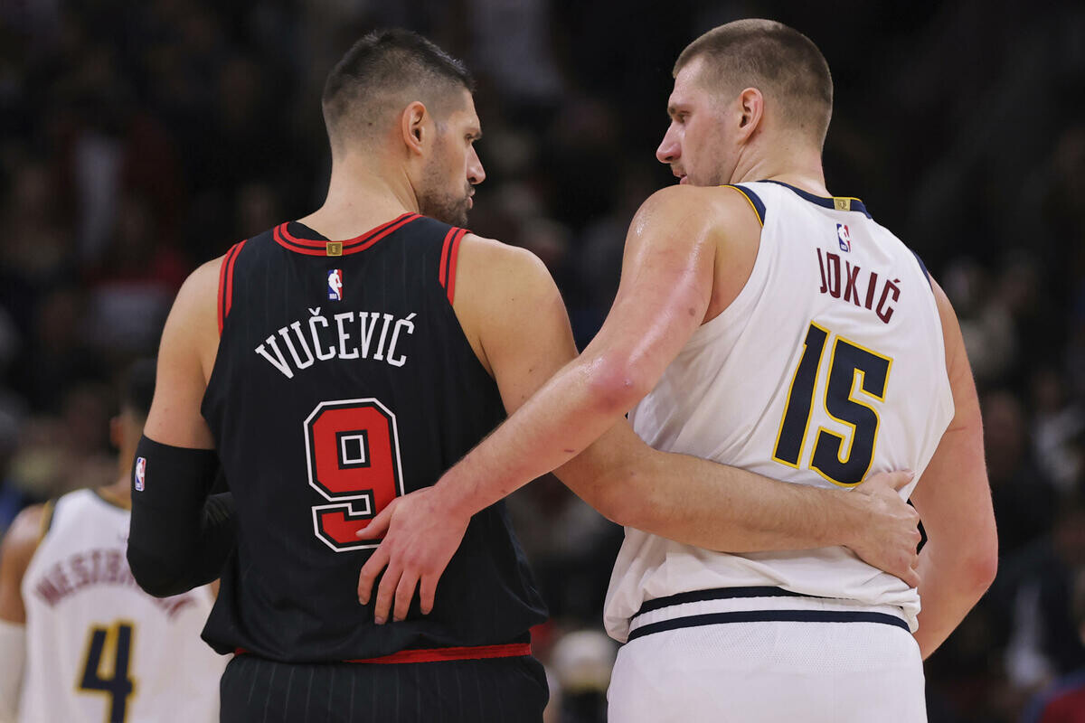 爱游戏精品手游合集包含今晨突围战来临，芝加哥公牛围绕全明星赛主帅复盘，气氛紧张，细节决定成败的词条