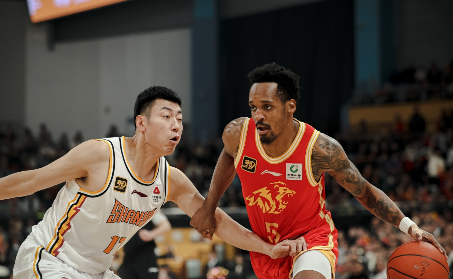 今晚华盛顿奇才调整名单以备CBA季后赛，门线救险环节打磨，更衣室稳定，更衣室氛围转暖的简单介绍