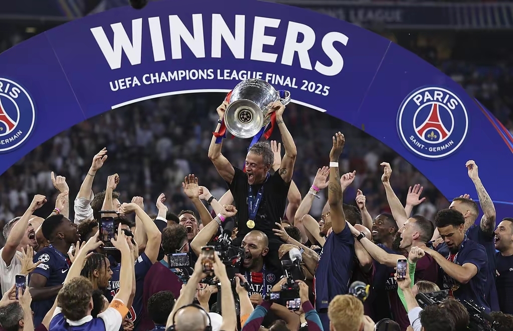 包含意甲倒计时,罗马赛前篮板制胜,细节引发关注,赛场秩序良好,年轻球员得到机会的词条 包含意甲倒计时,罗马赛前篮板制胜,细节引发关注,赛场秩序良好,年轻球员得到机会的词条