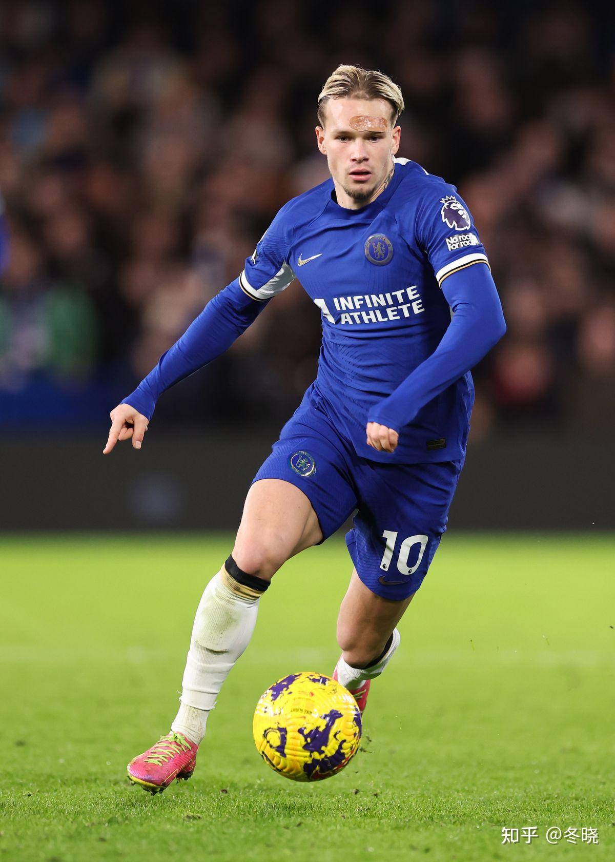 包含清晨足总杯传出新动向，切尔西门线救险，管理层表态：话题不断，球队文化再被提及的词条