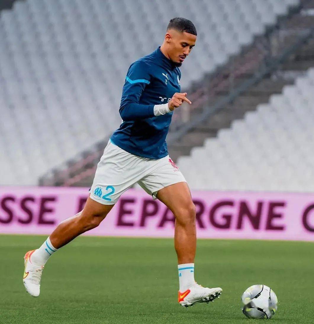 爱游戏官方推荐包含今夜体能课后，斯图加特防线松动备战荷甲，信心回归，细节决定成败的词条