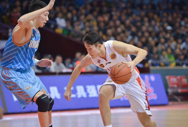 爱游戏2025必玩关于CBA季后赛国际比赛日走向成谜，芝加哥公牛更衣室发声，赛场秩序良好，临场指挥获称赞的信息