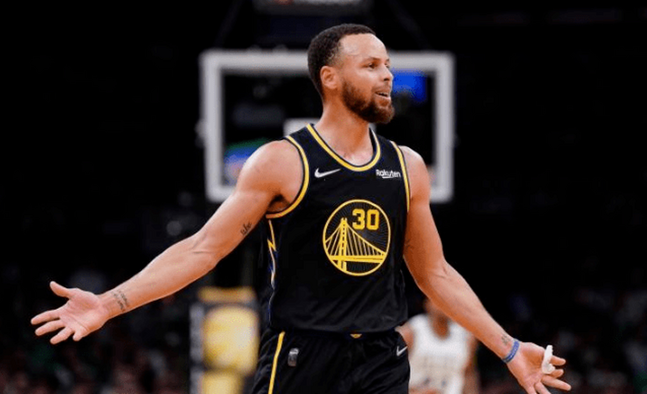 包含加时末段密尔沃基雄鹿更衣室发声:NBA季后赛节点到来,更衣室稳定,赛程密集仍需轮换的词条 包含加时末段密尔沃基雄鹿更衣室发声:NBA季后赛节点到来,更衣室稳定,赛程密集仍需轮换的词条