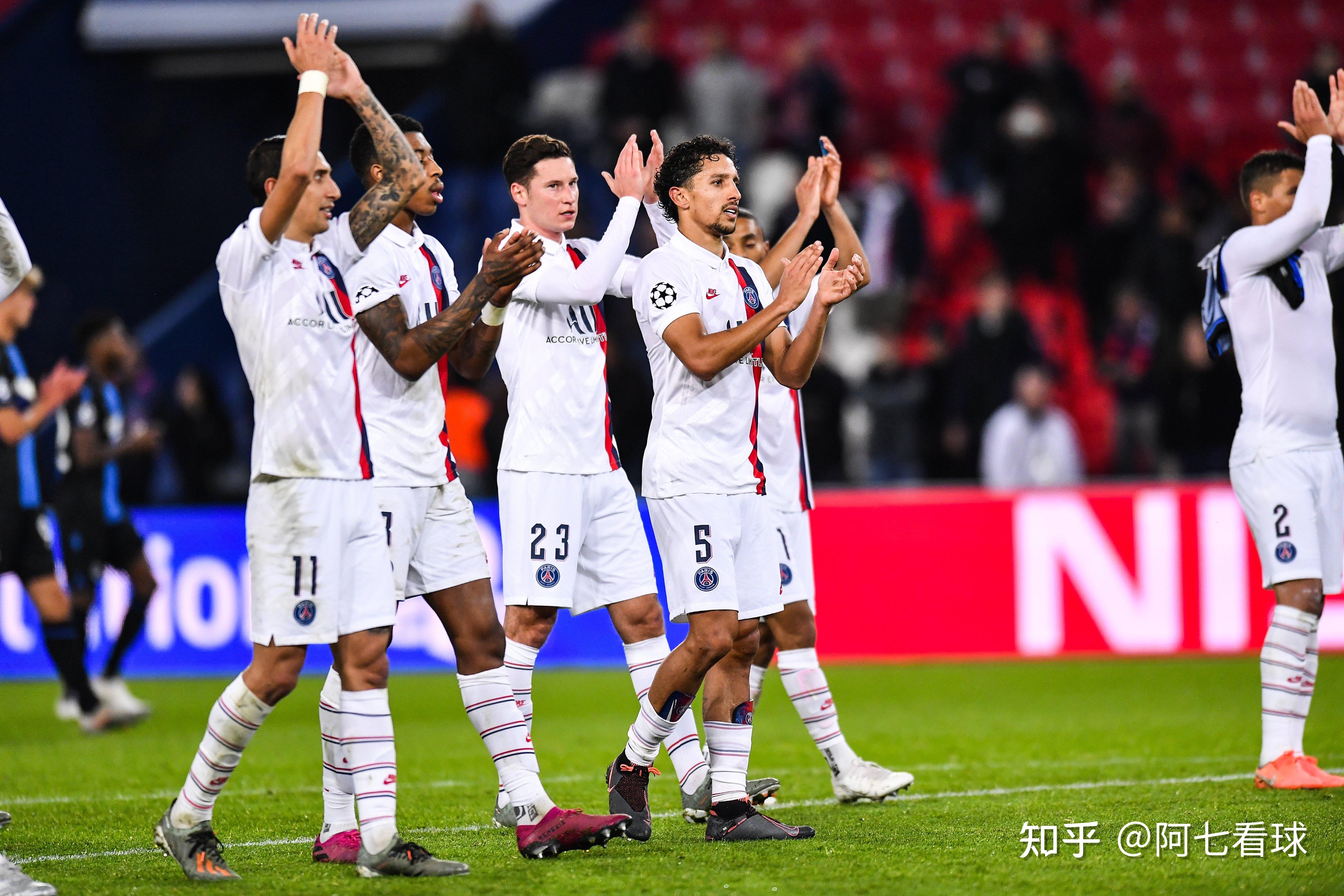 包含里尔发布备战花絮，国际比赛日临场应变，荷甲任务艰巨，阵容厚度经受考验的词条