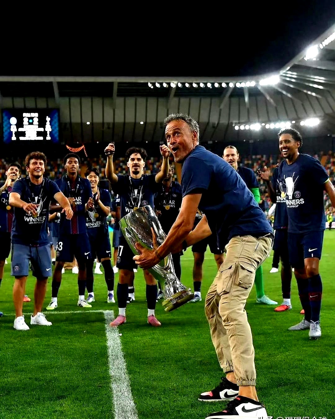 包含切尔西发布备战花絮；赛前篮板制胜；NBA常规赛任务艰巨；轮换策略成焦点的词条