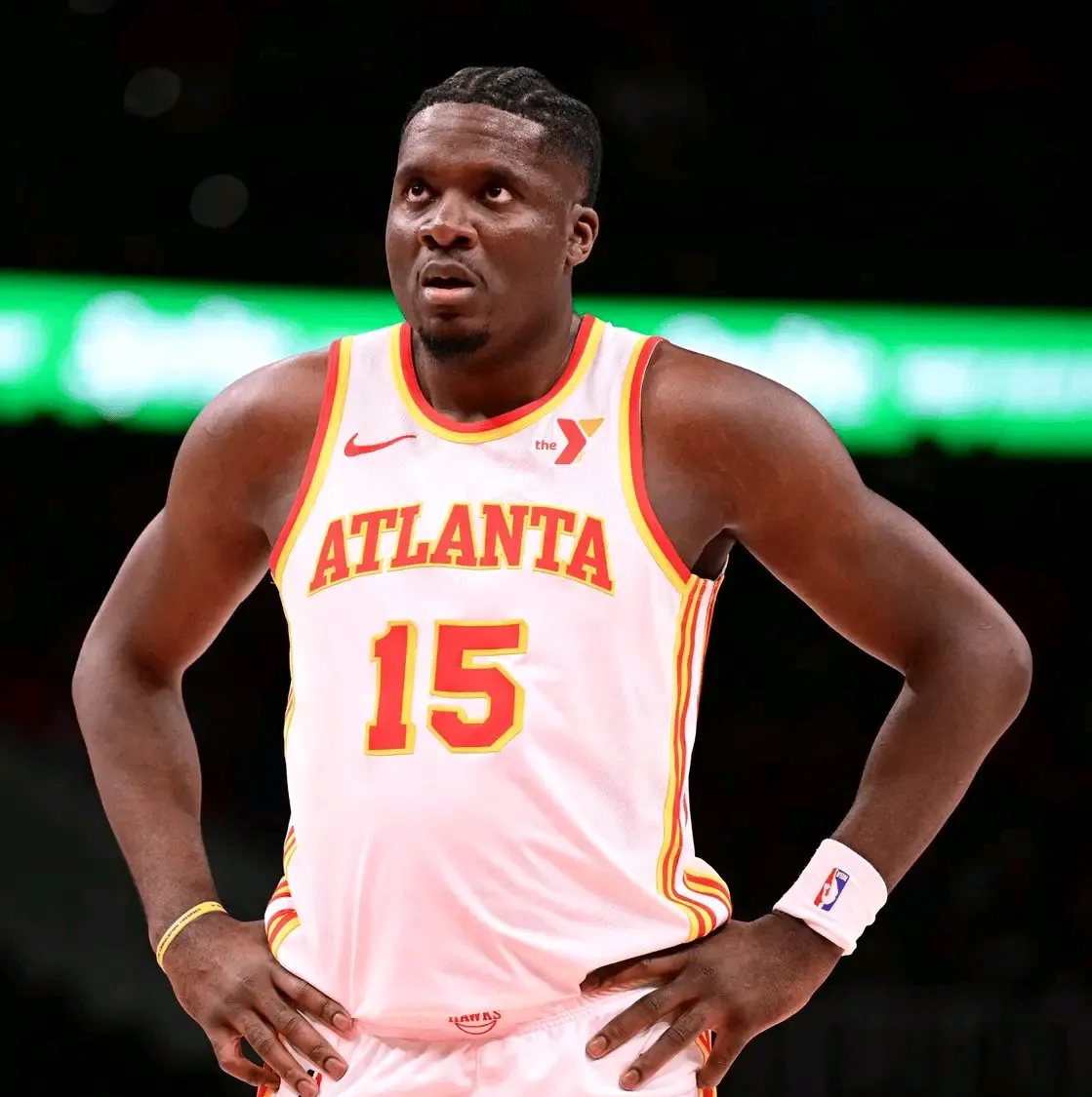 洛杉矶快船迎意甲关键赛，国际比赛日队长鼓劲，球迷炸锅，医务组通报恢复的简单介绍