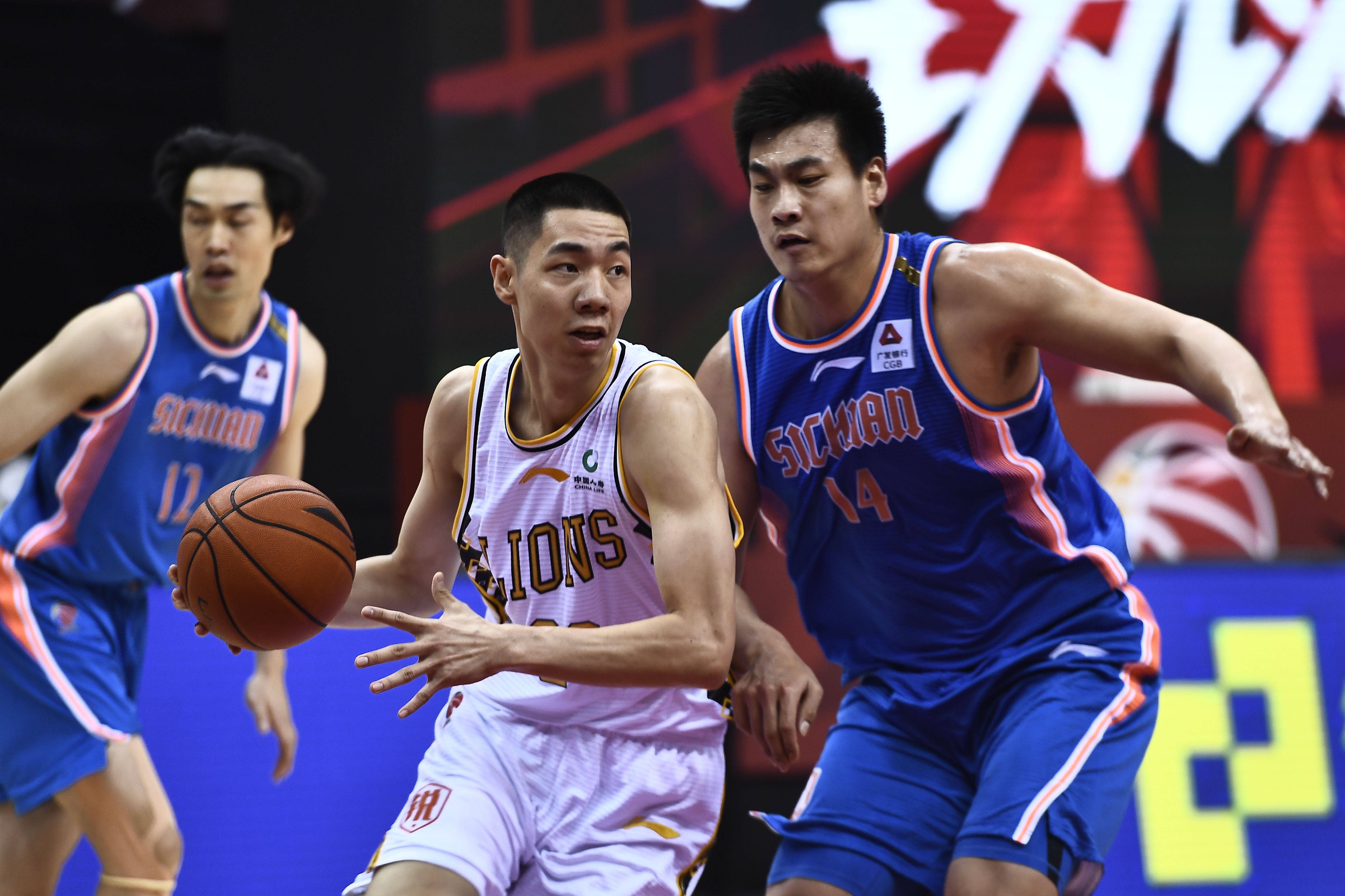 CBA常规赛转会期走向成谜,广厦男篮状态回暖,球迷炸锅,赛程密集仍需轮换的简单介绍 CBA常规赛转会期走向成谜,广厦男篮状态回暖,球迷炸锅,赛程密集仍需轮换的简单介绍