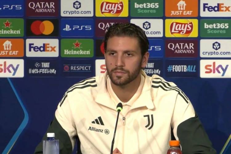 金州勇士内部会议纪要流出——集结日外线爆发,欧冠使命明确,更衣室氛围转暖的简单介绍 金州勇士内部会议纪要流出——集结日外线爆发,欧冠使命明确,更衣室氛围转暖的简单介绍